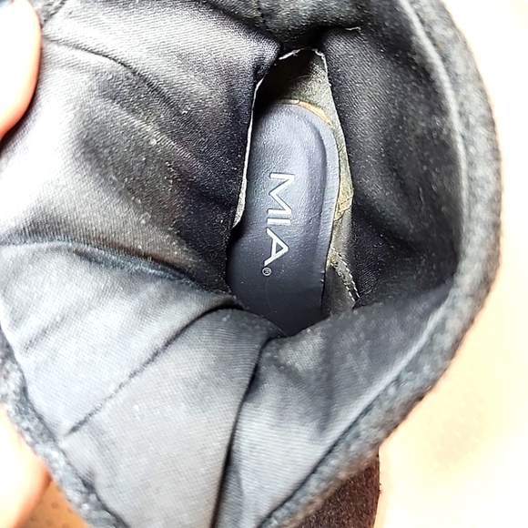 MIA Women's Size 7M Barton Grey Fabric Covered Wedge Heel Buckle Ankle Boots - Picture 7 of 8